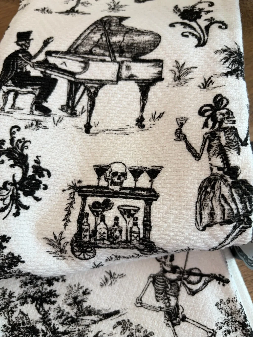 Madame Bones Halloween Towels Skeleton Party Dancing Drinking NWT